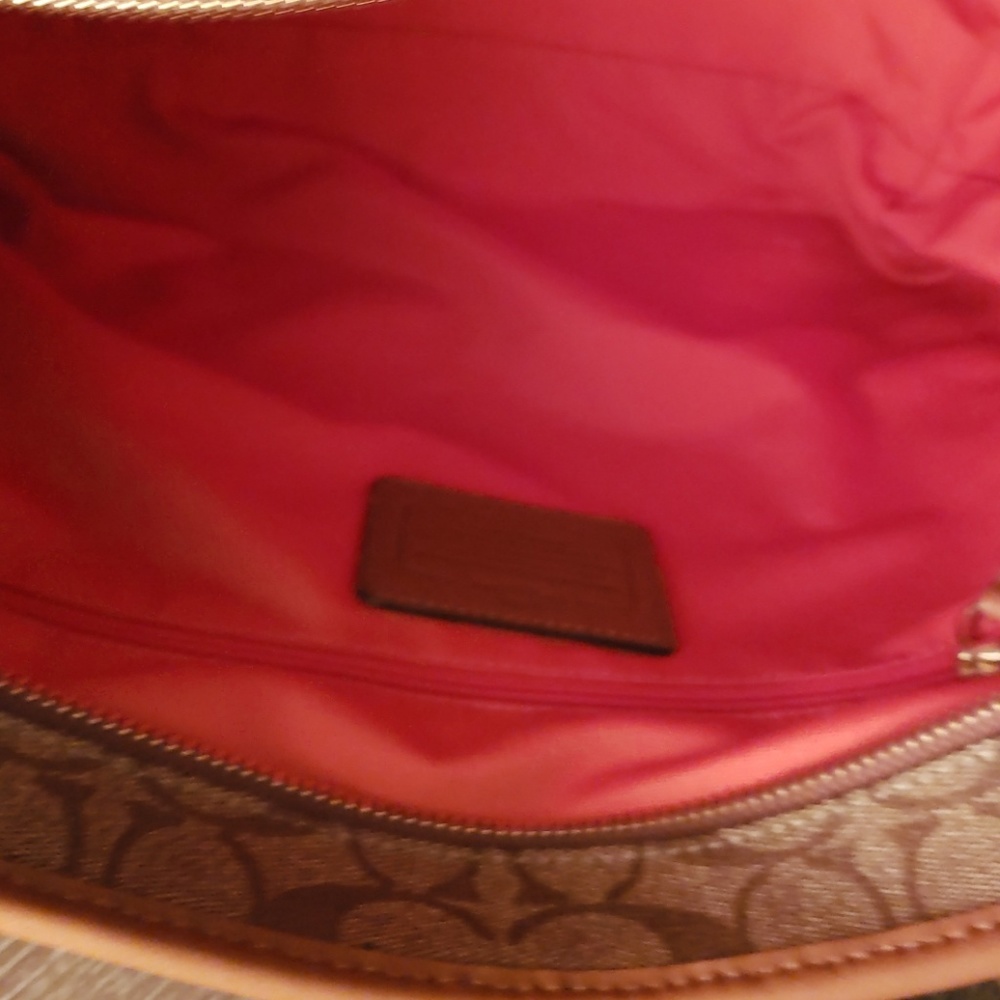 Handbag - Picture 3 of 3